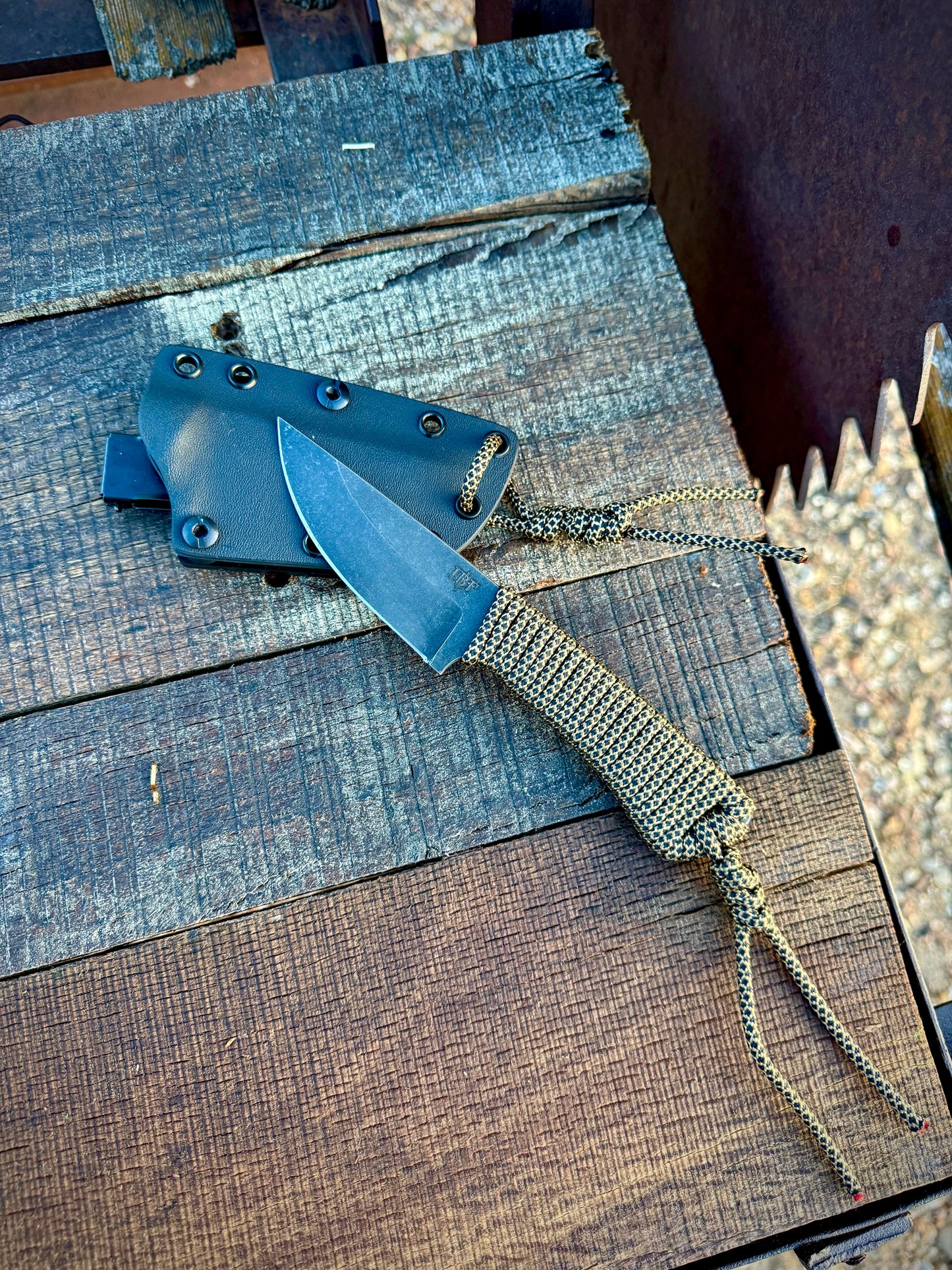 “Bobcat” Survival Knife